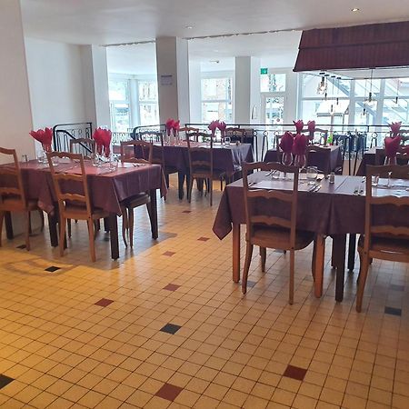 Hotel De La Promenade 班莱班 外观 照片