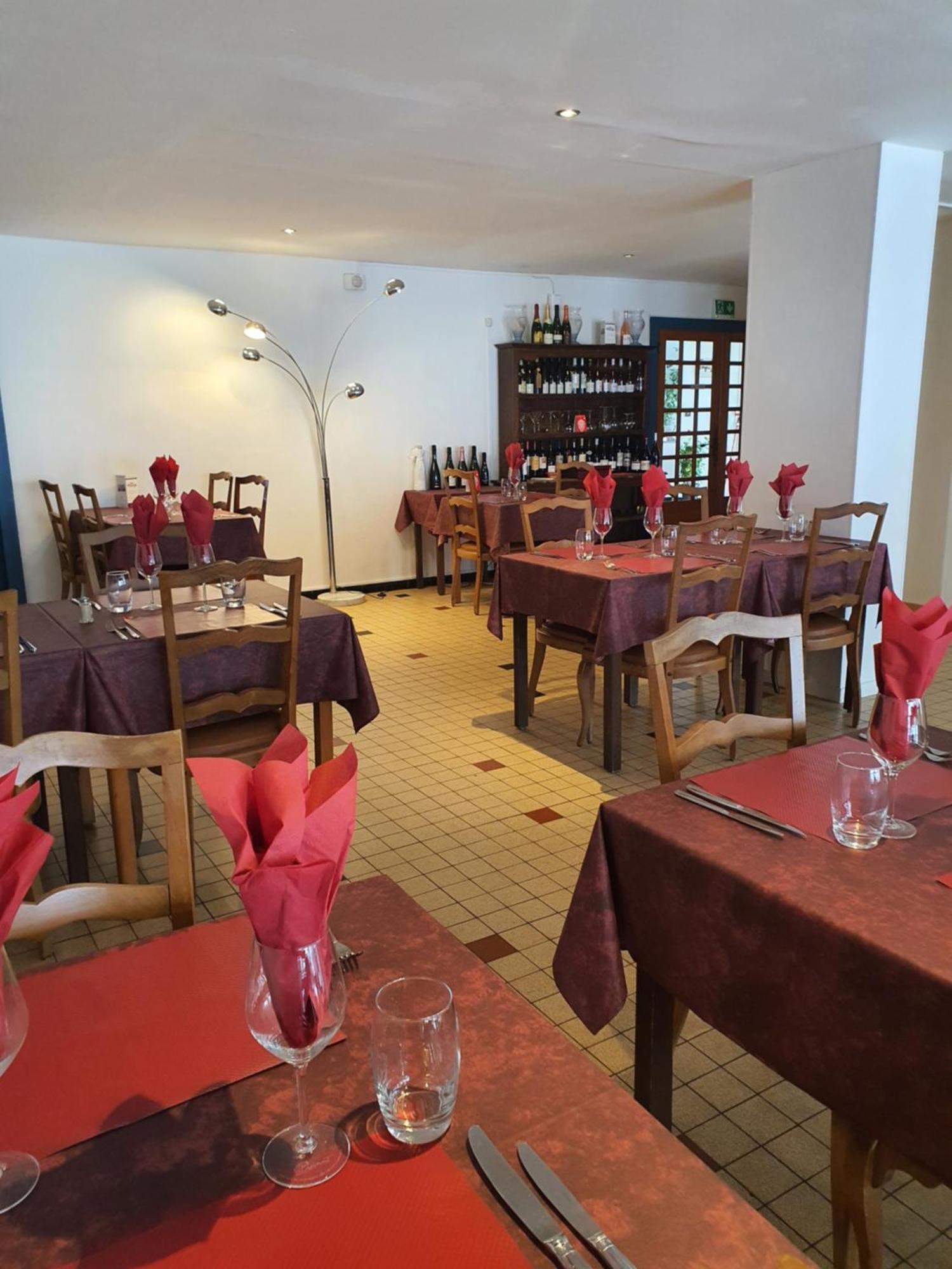 Hotel De La Promenade 班莱班 外观 照片