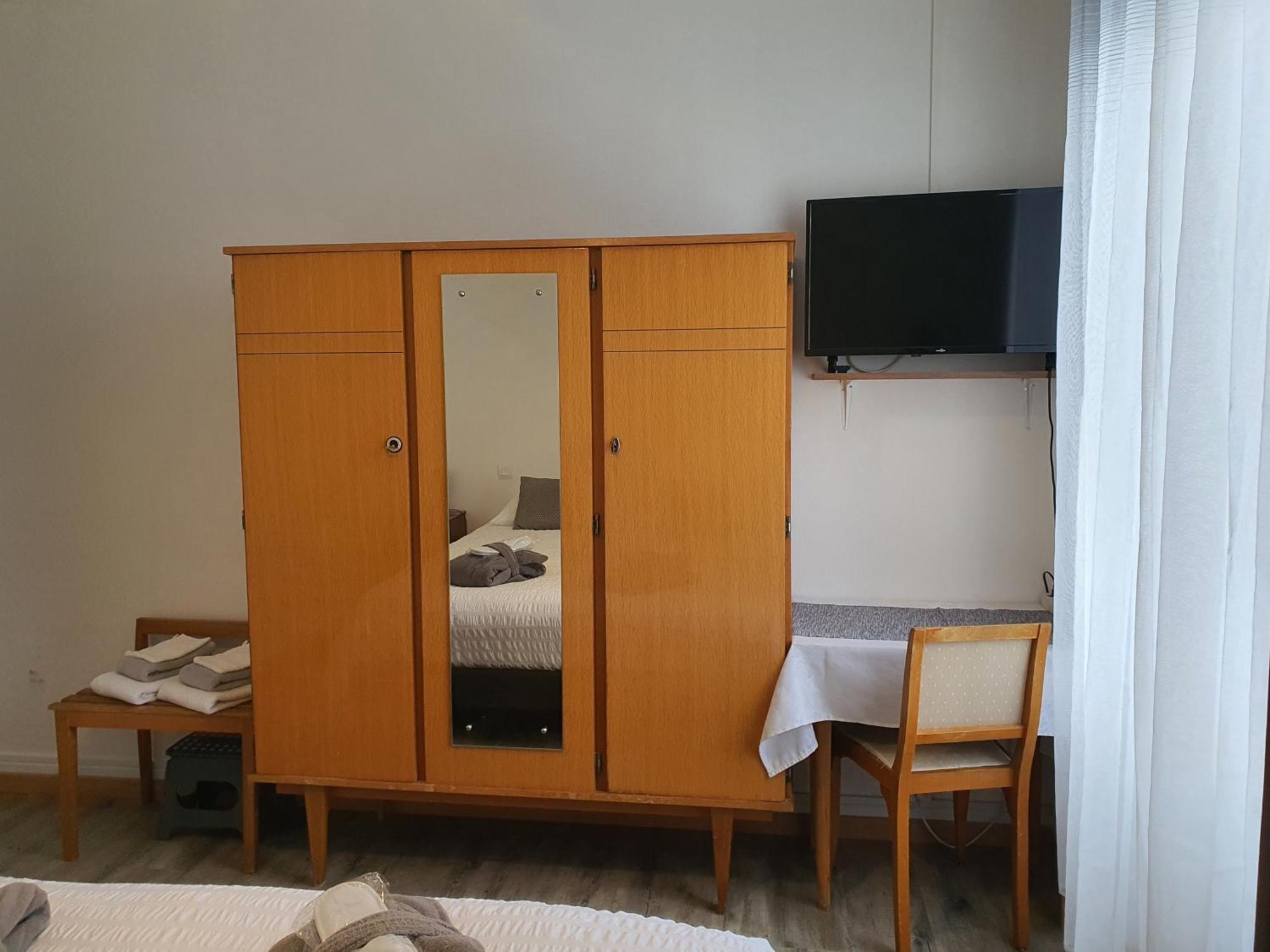 Hotel De La Promenade 班莱班 外观 照片